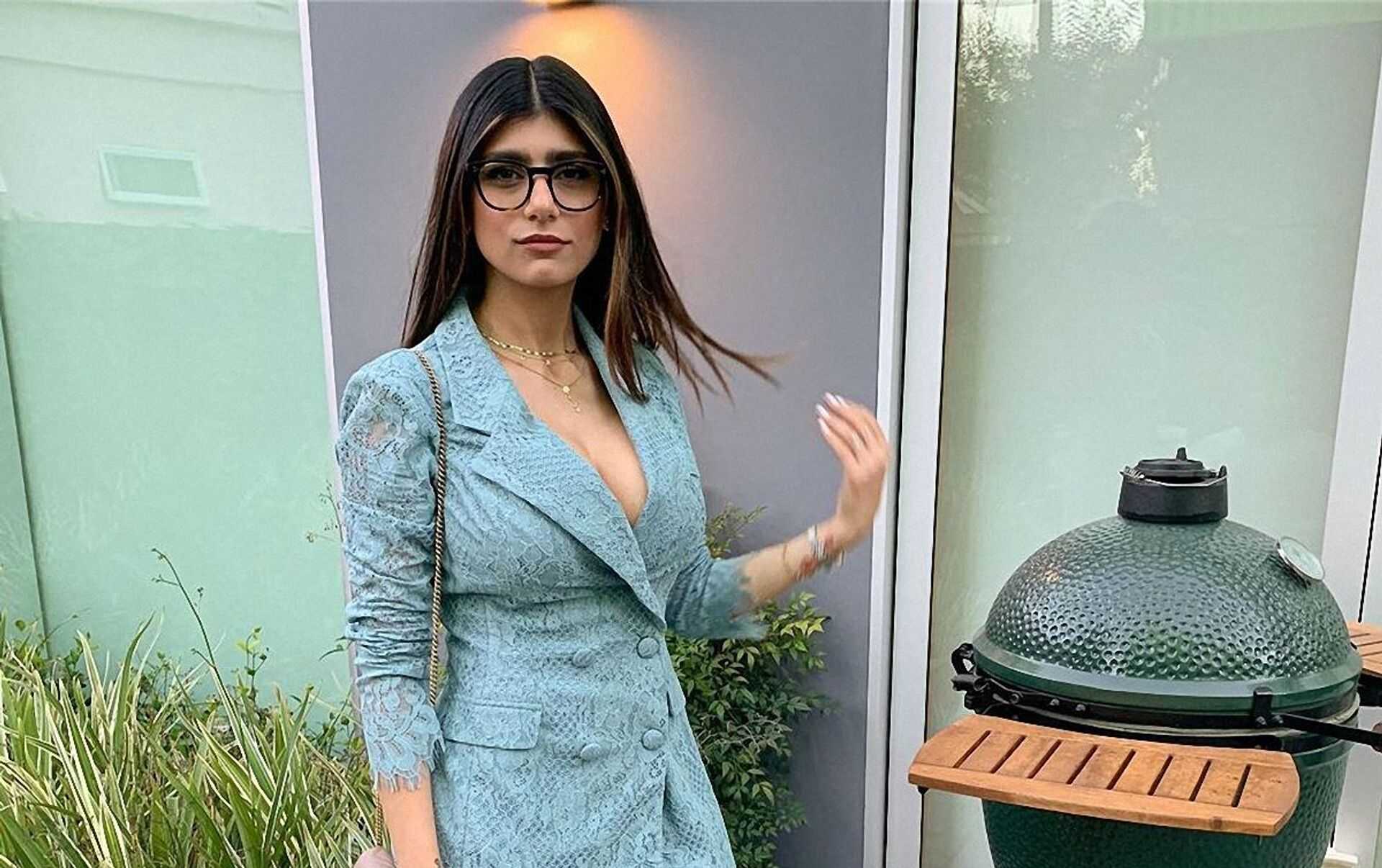 Mia khalifa, mia khalifa female pornographic actor, actor, celebrities, blue png