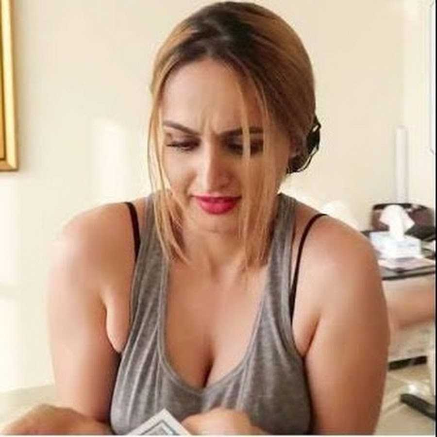 Who is lana rose? wiki, biography, net worth, boyfriend, age, height, parents, brother, ethnicity & more