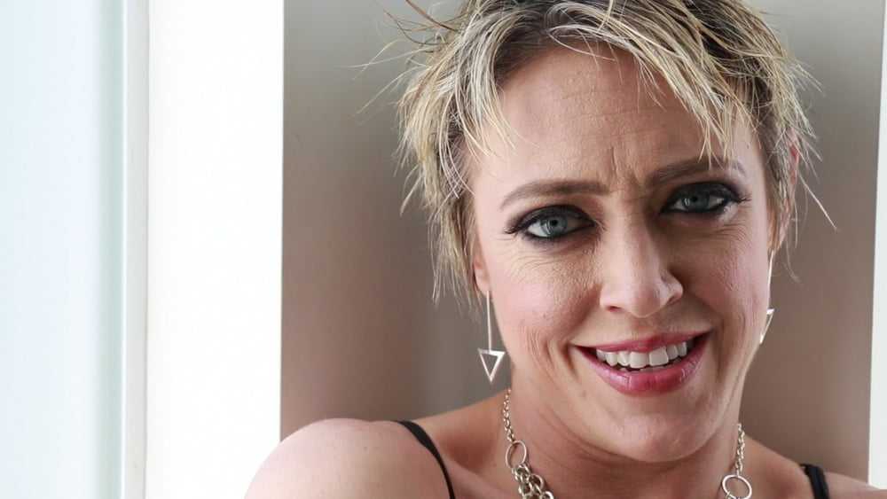 Dee williams bio, wiki, age, figure, height, net worth