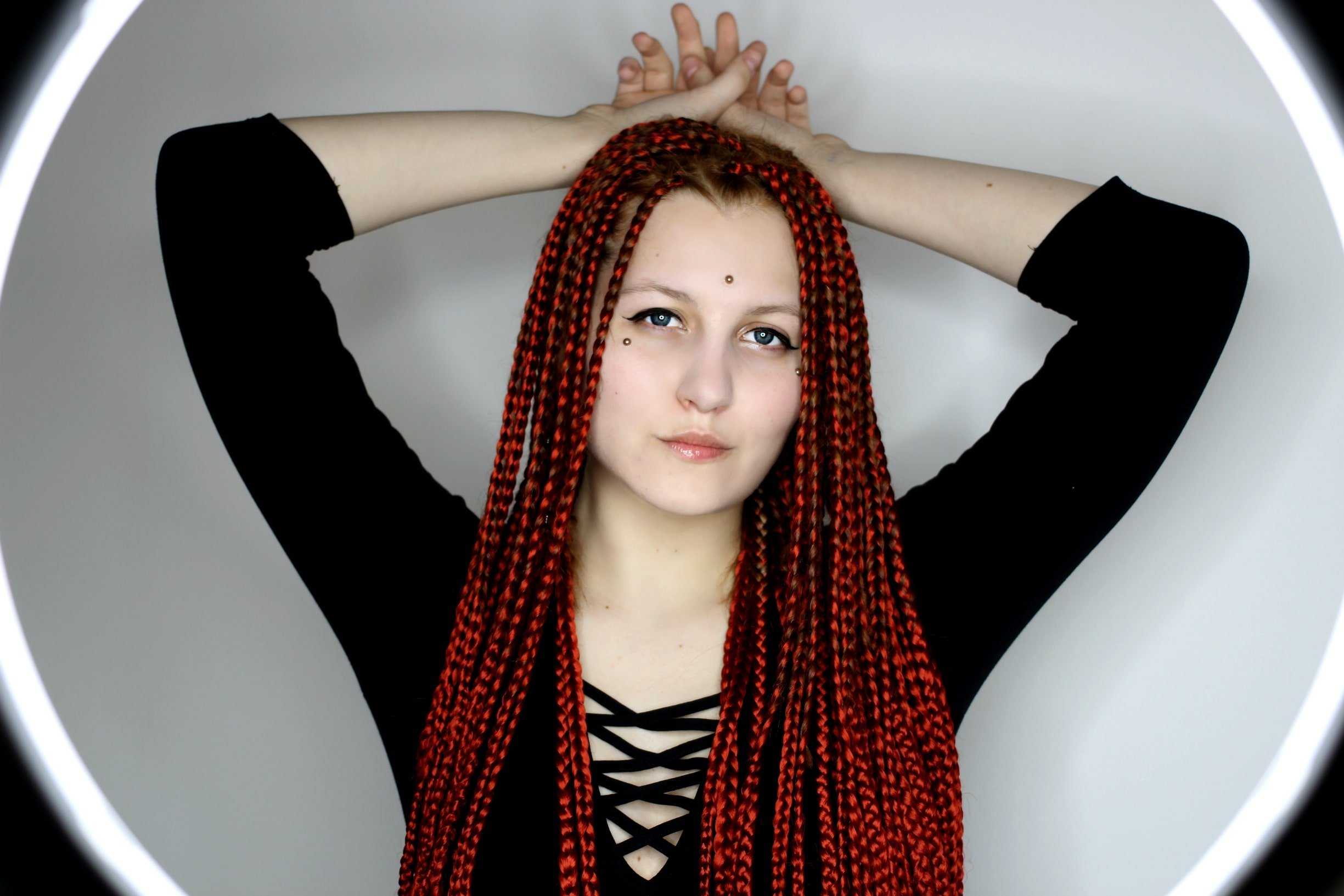 Те самые косички зизи: кто и как их носит? - modmakeup.ru