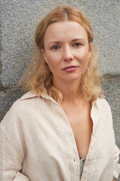 Александра
       
            живова